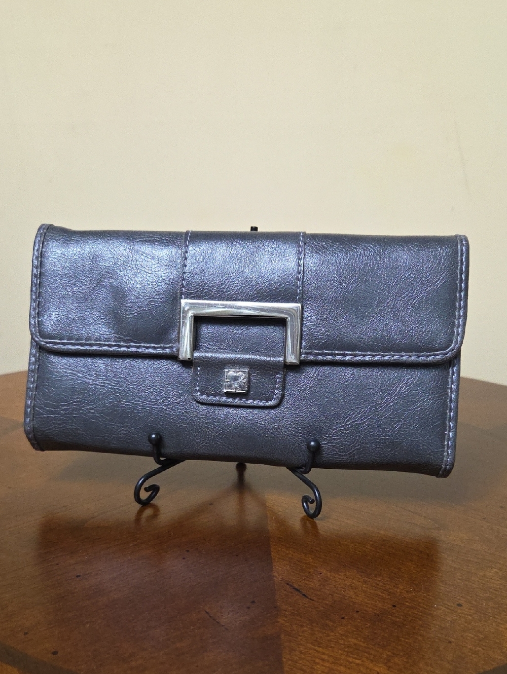 LIZ CLAIBORNE Grey Wallet With Pen NWOT